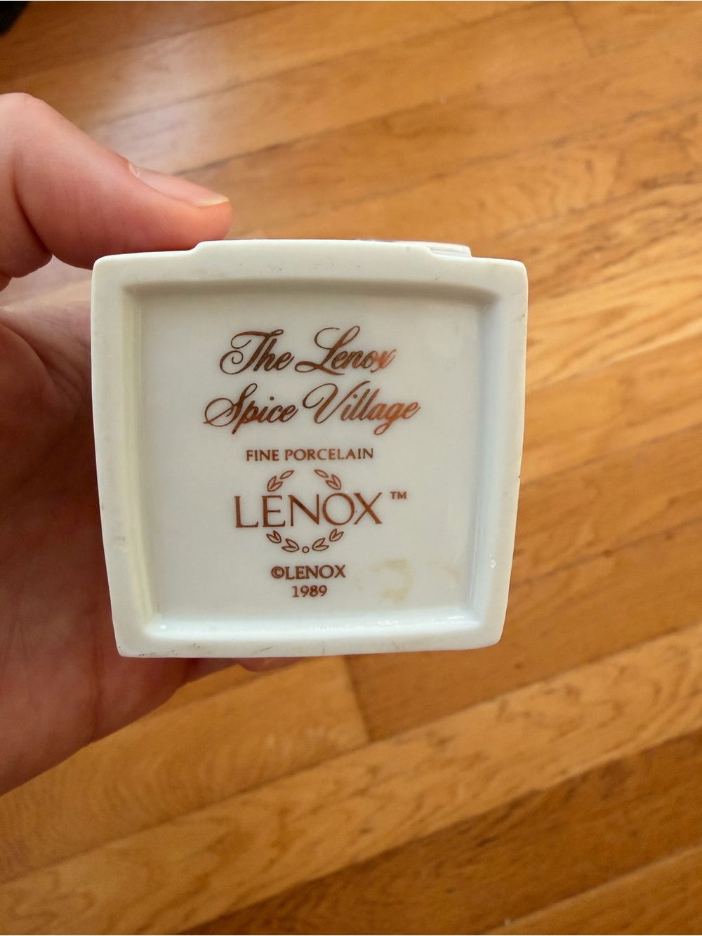 Lenox Porcelain Nutmeg House Spice Jar in Blue, Pink, Cream - Picture 2 of 2